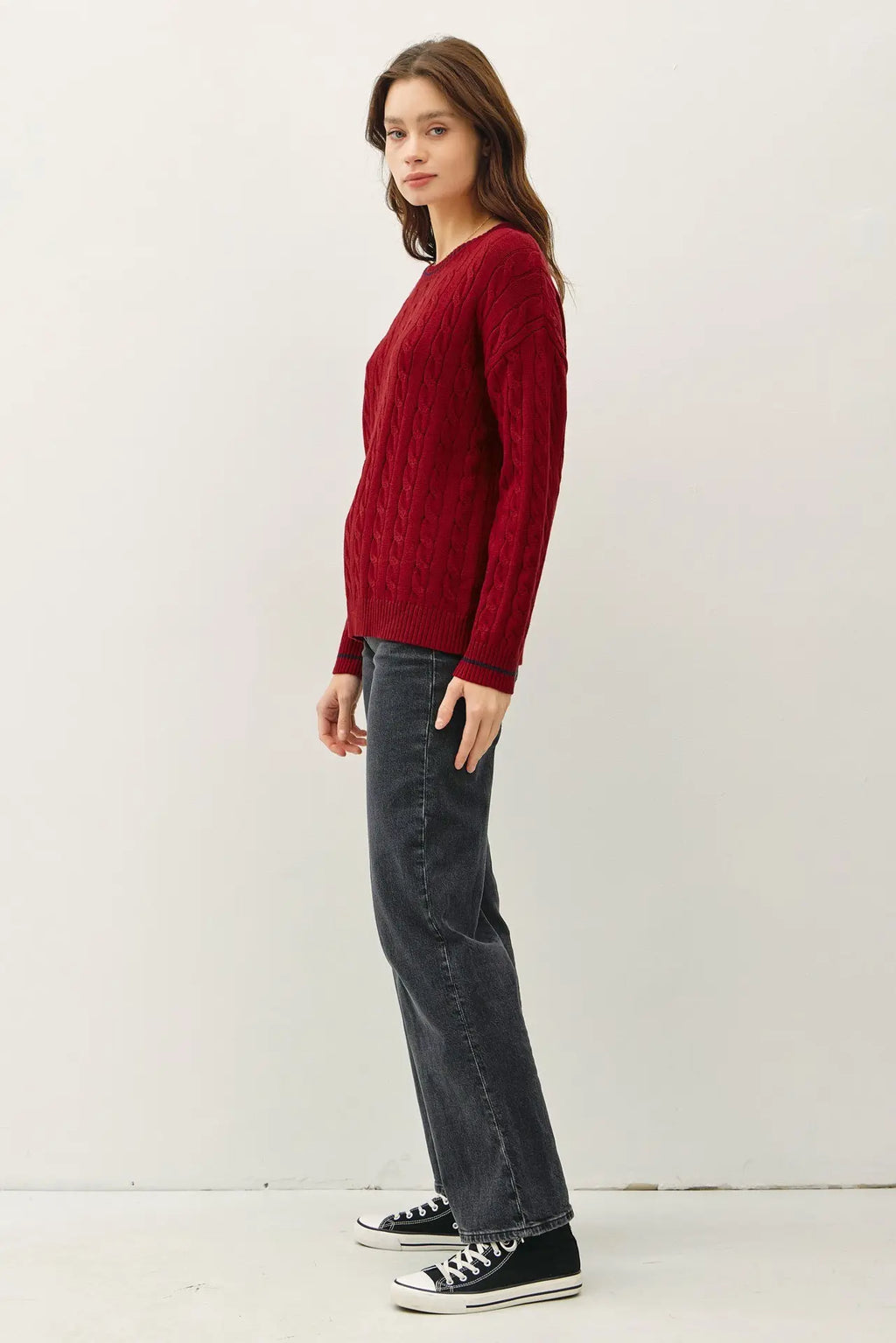 CHUNKY CABLE KNIT SWEATER WITH ACCENT DETAIL