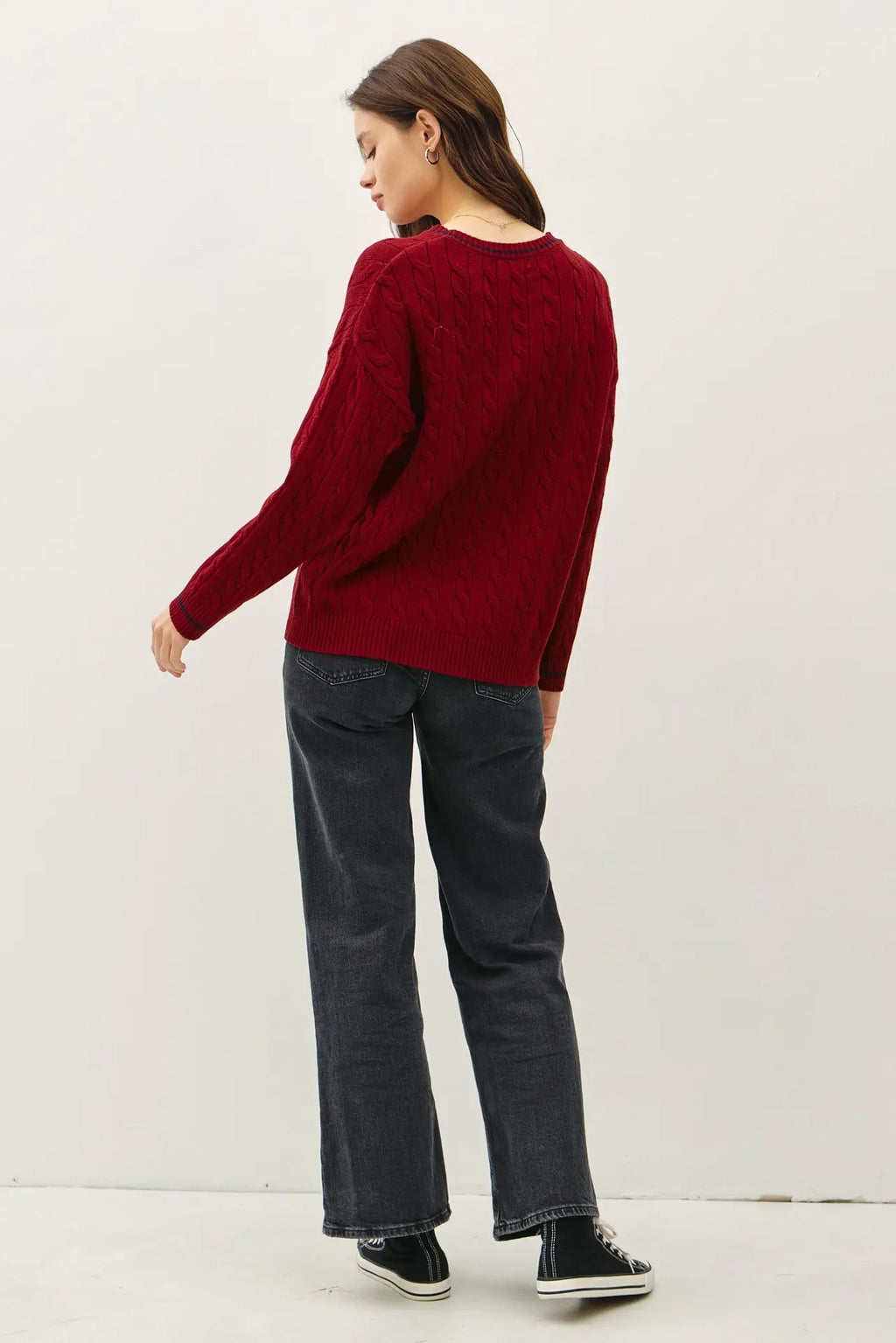 CHUNKY CABLE KNIT SWEATER WITH ACCENT DETAIL