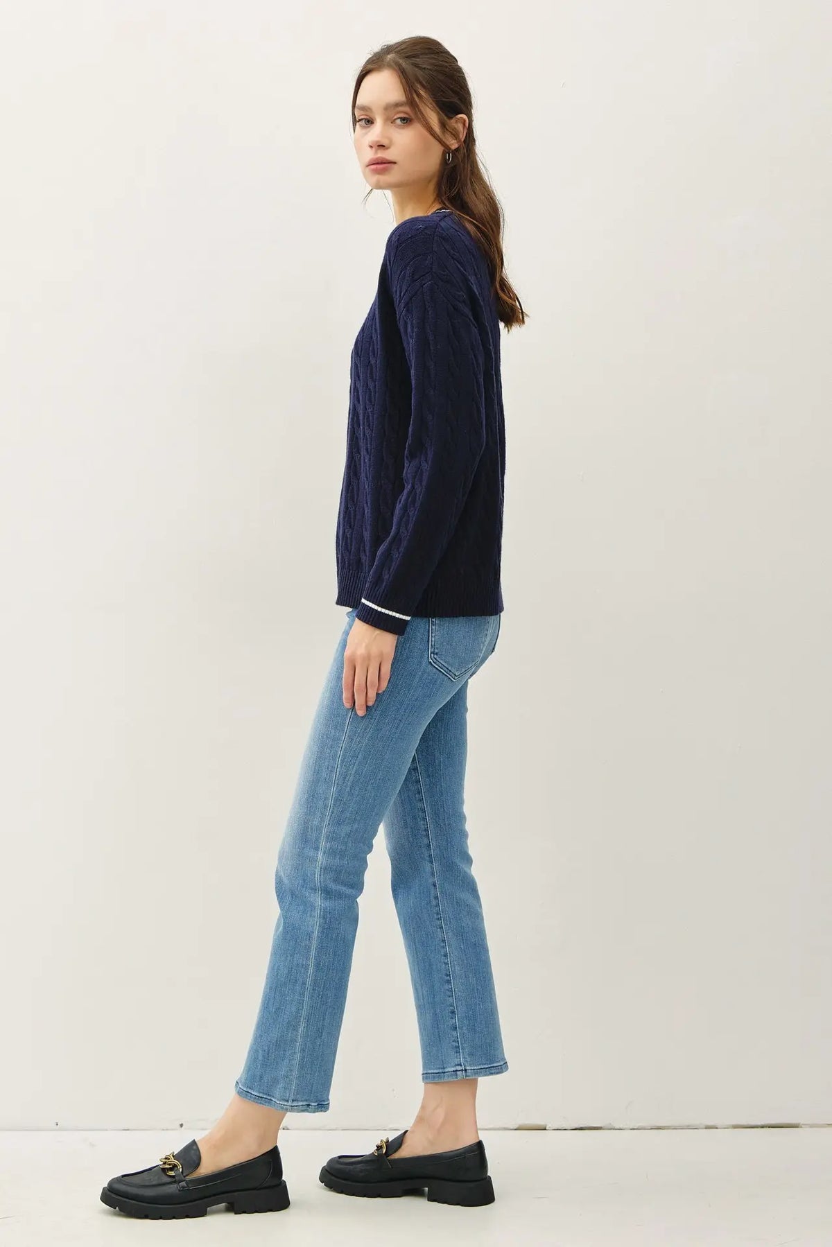 CHUNKY CABLE KNIT SWEATER WITH ACCENT DETAIL