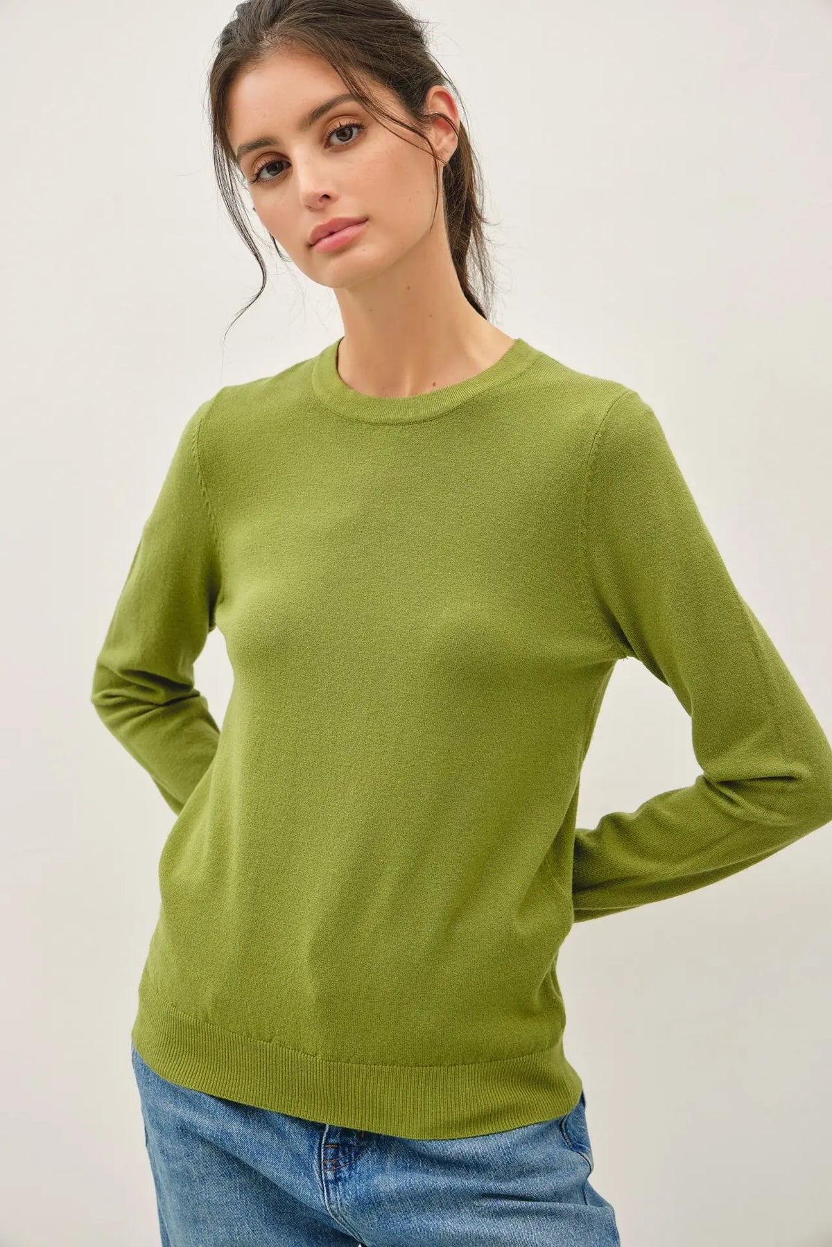 VISCOSE CREW NECK SOFT KNIT SWEATER