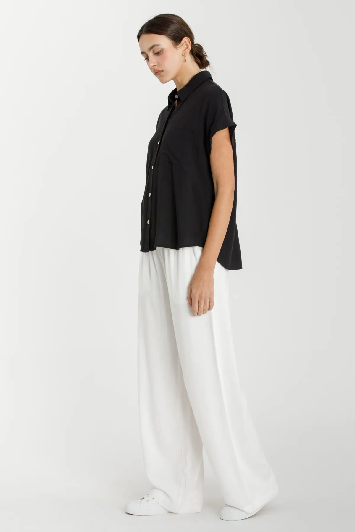 SHORT SLEEVE BUTTON DOWN SHIRT