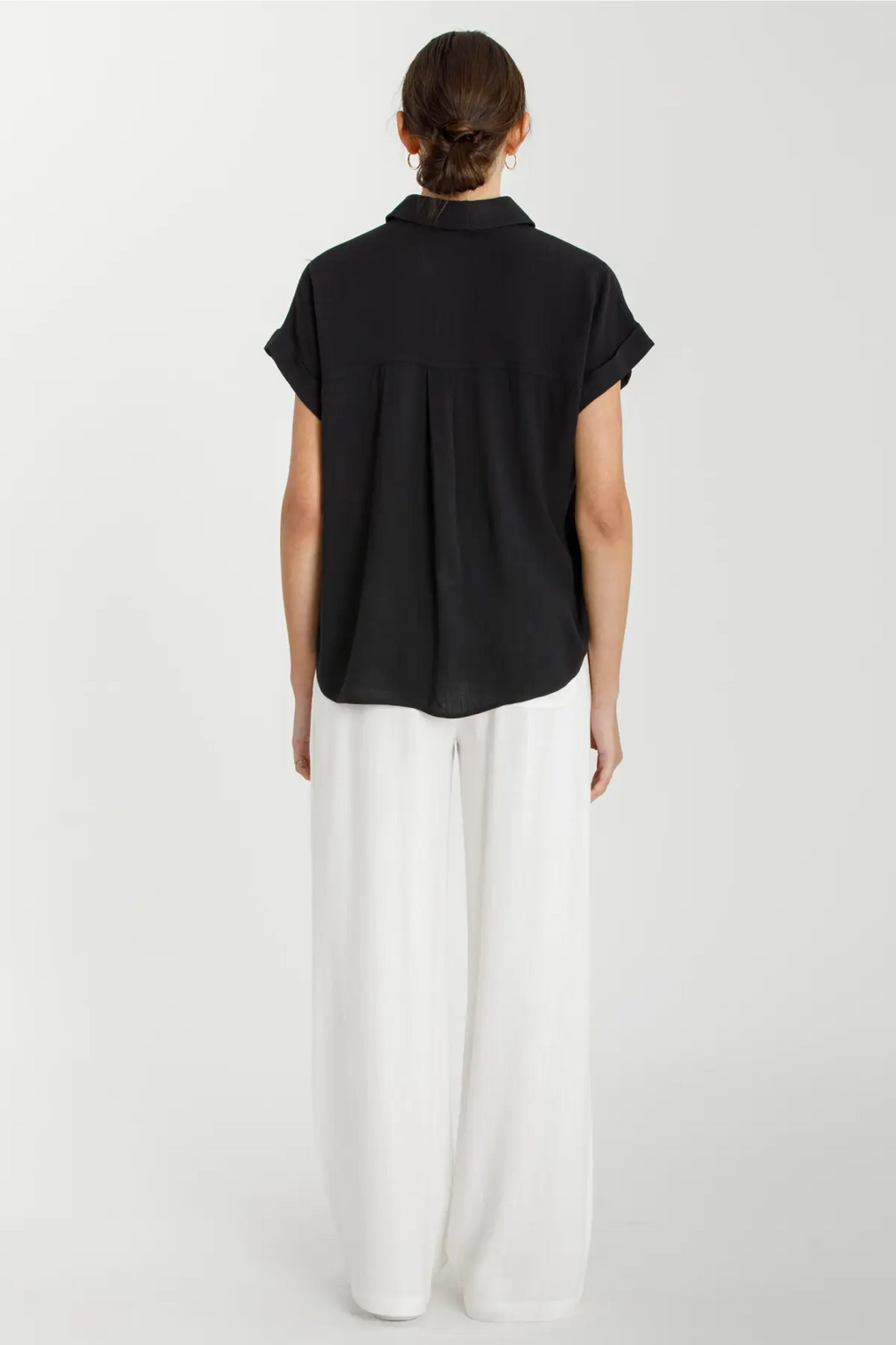 SHORT SLEEVE BUTTON DOWN SHIRT