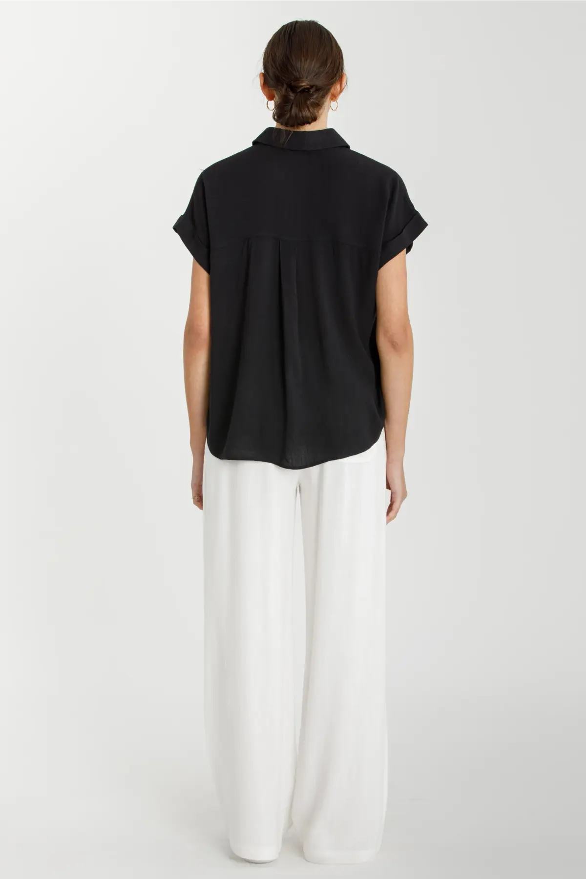 SHORT SLEEVE BUTTON DOWN SHIRT