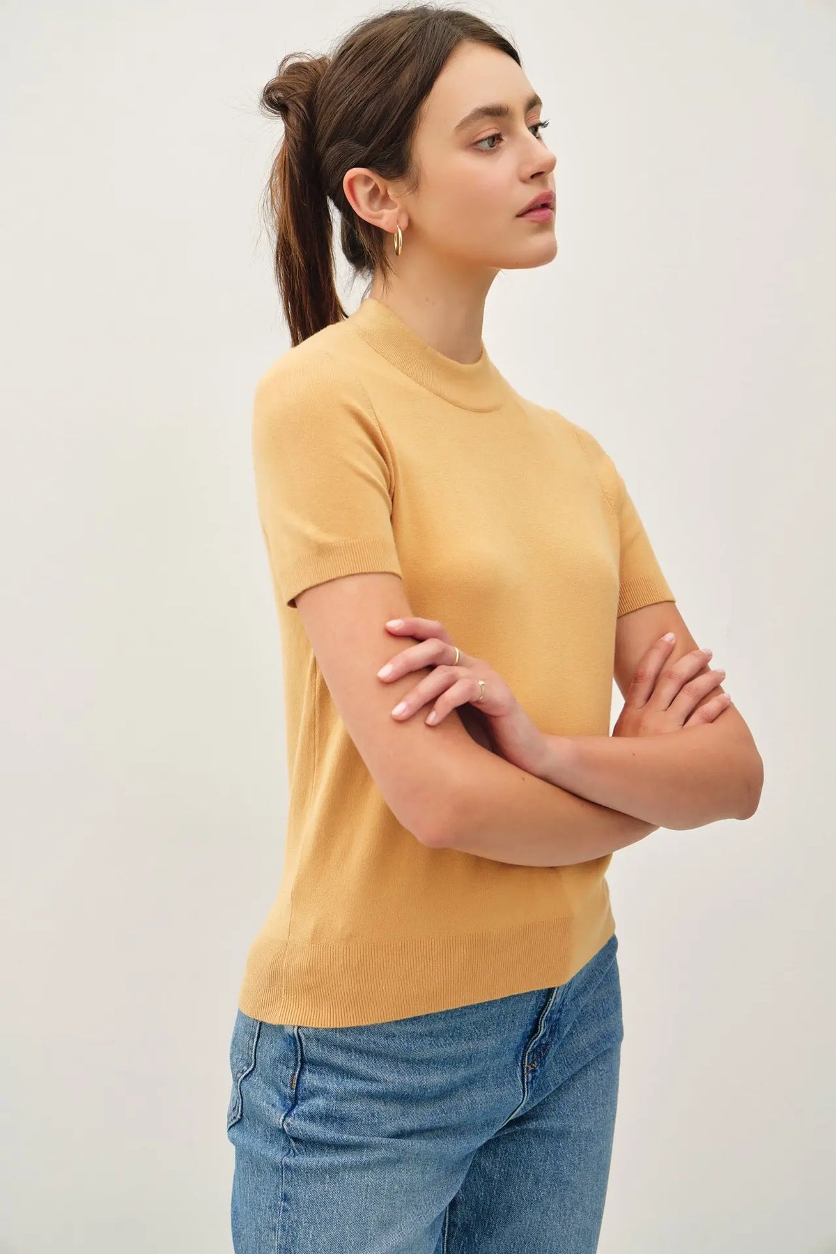 SHORT SLEEVE MOCK NECK SWEATER